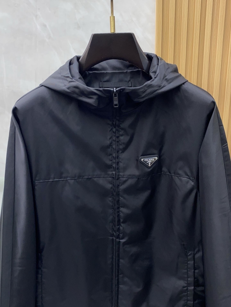 Pra*a outwear